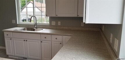 8137 Sheridan Dr in Buffalo, NY - Building Photo - Building Photo