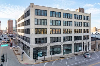 Lofts at the Mac in St. Louis, MO - Foto de edificio - Building Photo