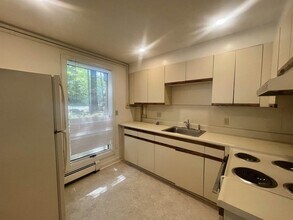 18 Pioneer Point in Grantham, NH - Foto de edificio - Building Photo