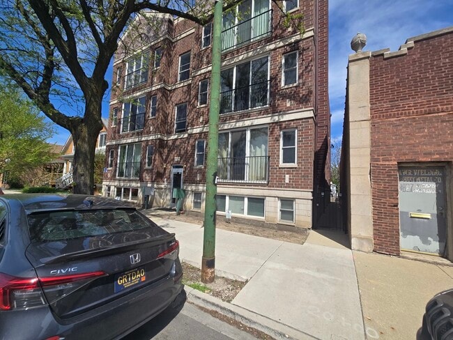 property at 3831 N Kedzie Ave