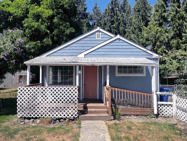 property at 1311 S 3rd Ave