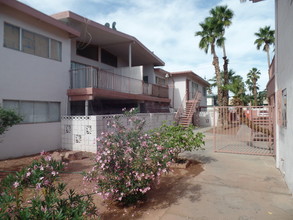 3781 Royal Crest St in Las Vegas, NV - Building Photo - Other