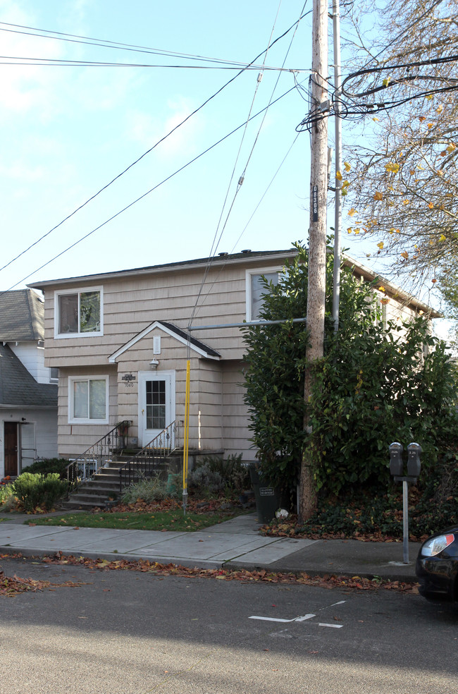 Strom Apartments in Olympia, WA - Foto de edificio - Building Photo