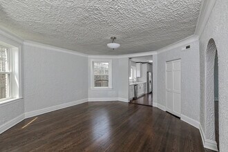 2720 W Winnemac Ave, Unit 3 in Chicago, IL - Building Photo - Building Photo