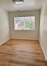520 Las Palmas Dr in Hollister, CA - Building Photo - Building Photo
