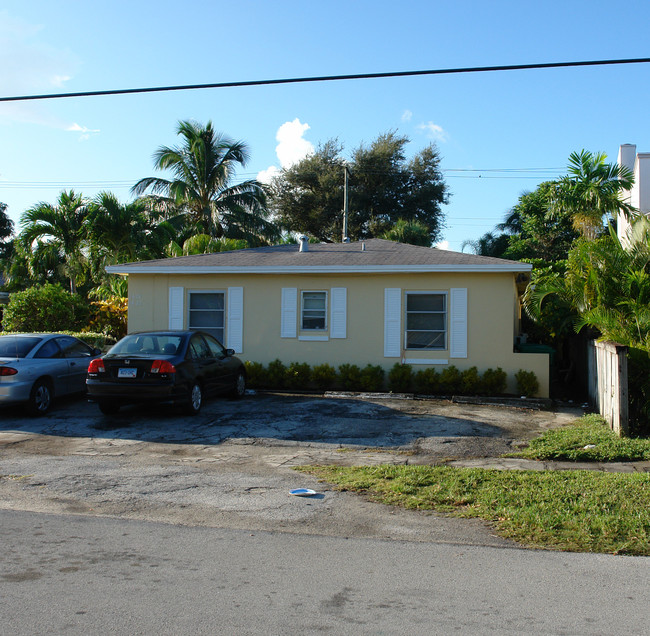 1620-1626 NE 5th St in Fort Lauderdale, FL - Building Photo - Building Photo