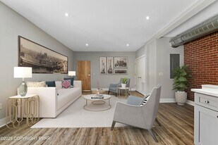 27 Washington St in East Stroudsburg, PA - Building Photo