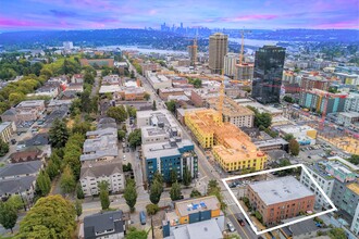 Davison Apartments in Seattle, WA - Building Photo - Building Photo