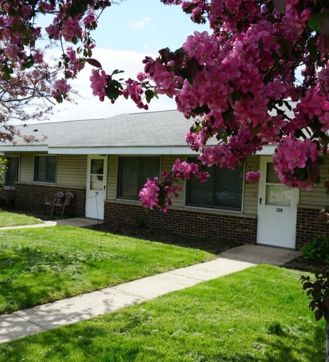 Parkside Townhomes in Sun Prairie, WI - Building Photo - Building Photo