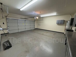 2650 W Oakridge Ave in Visalia, CA - Building Photo - Building Photo