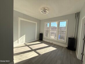 184 Quail St in Albany, NY - Building Photo - Building Photo