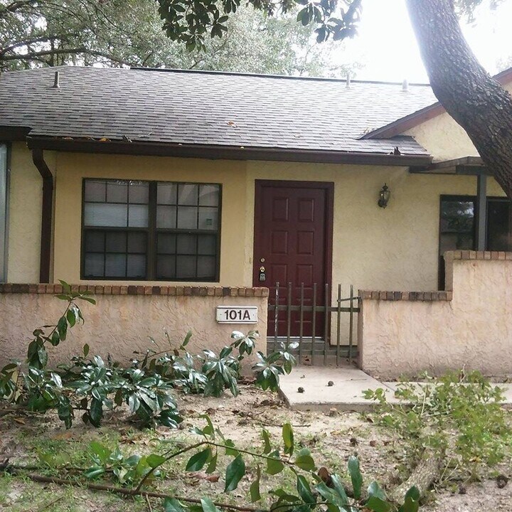 64 Pine Track in Ocala, FL - Building Photo