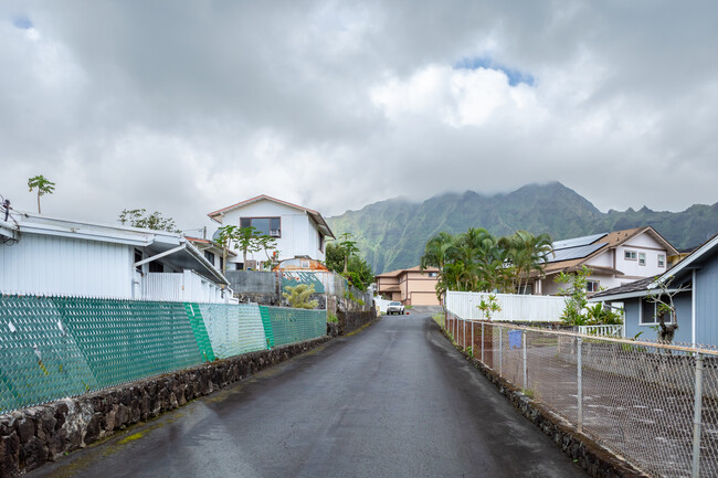 Mahinui Estates in Kaneohe, HI - Building Photo - Building Photo