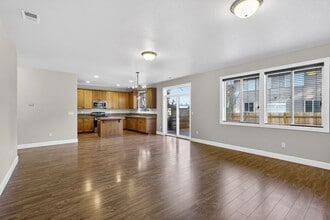 19112 Arletha Ct in Sandy, OR - Foto de edificio - Building Photo