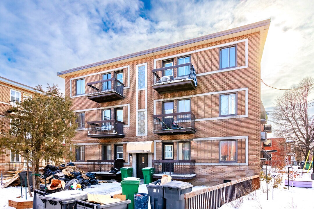 254 Saint-Jacques St in Lachine, QC - Building Photo
