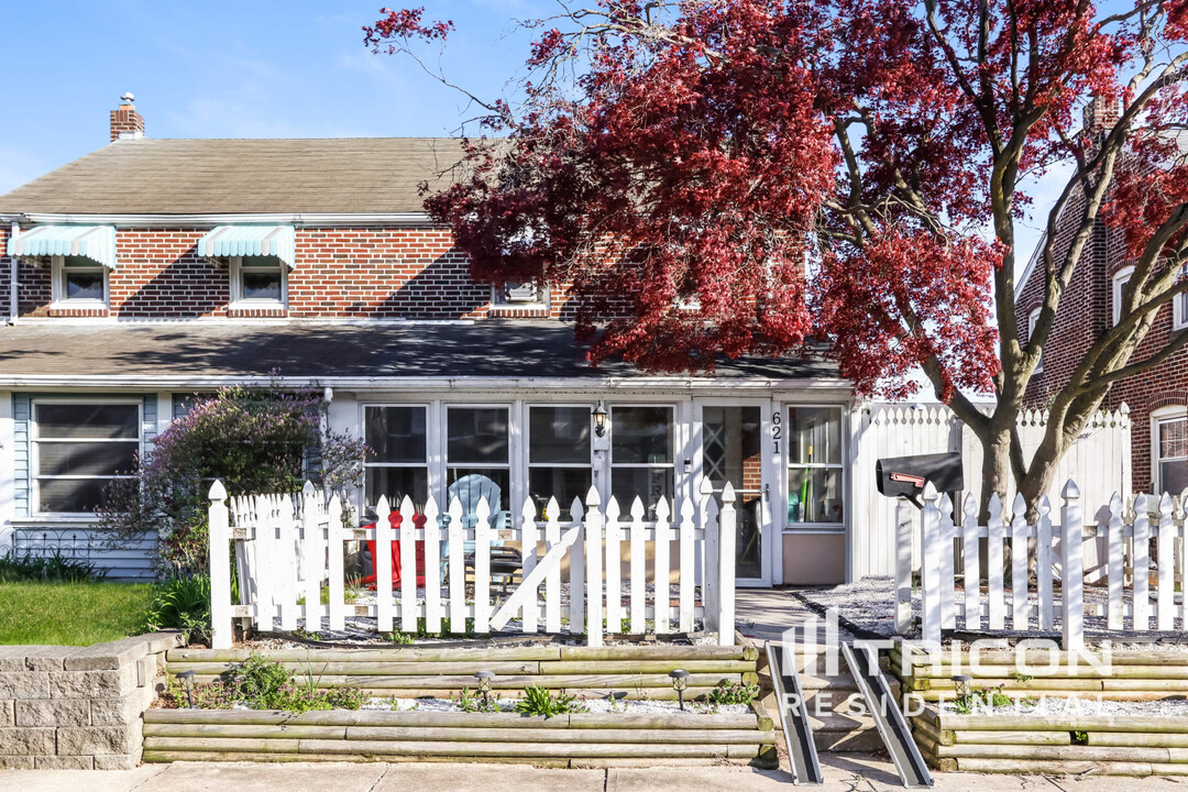 621 Braxton Rd in Ridley Park, PA - Building Photo