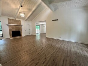 1976 Kramer Way in Marietta, GA - Building Photo - Building Photo