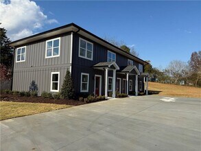 473 Red Rider Rd in Dawsonville, GA - Building Photo - Building Photo