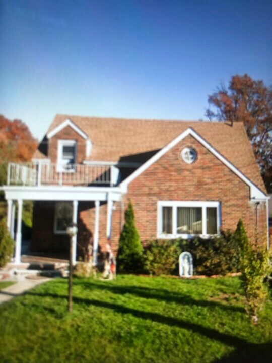 540 Colgate Ave in Perth Amboy, NJ - Building Photo