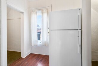 1918 Olive St in Cedar Falls, IA - Building Photo - Building Photo