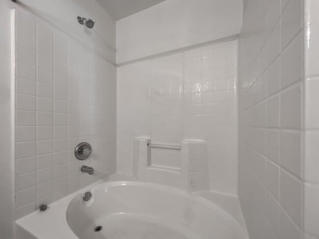 property at 327 Chateau Woods Pkwy Dr