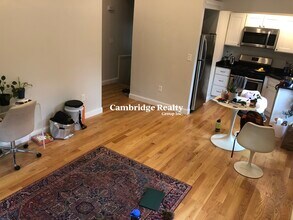 44 Cogswell Ave, Unit 2 in Cambridge, MA - Building Photo - Building Photo