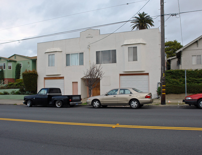 542 Grand Ave in South San Francisco, CA - Foto de edificio - Building Photo