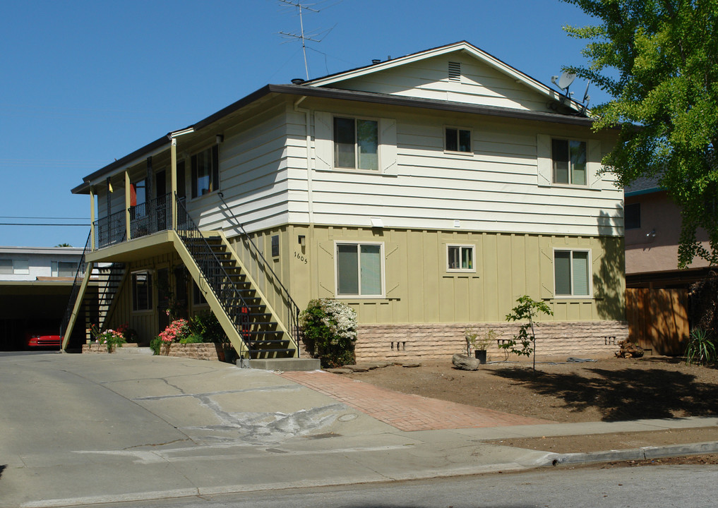 1605 Ontario Dr in Sunnyvale, CA - Building Photo