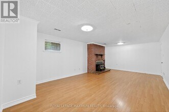 153 Highland Park Blvd in Markham, ON - Building Photo - Building Photo