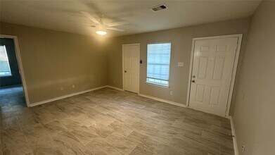 16372 Ryan Guinn Way in Conroe, TX - Building Photo - Building Photo