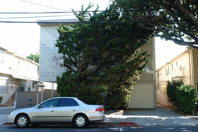 124 Lorton Ave in Burlingame, CA - Foto de edificio - Building Photo