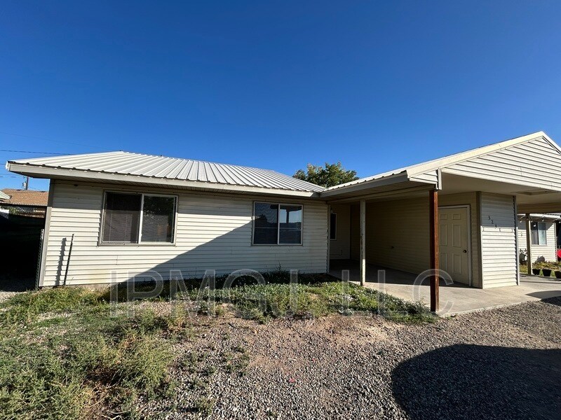 3248 White Ave in Clifton, CO - Building Photo