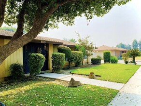 1300 McDonald Way in Bakersfield, CA - Building Photo - Building Photo