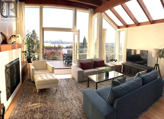 property at 251-6 6th St W