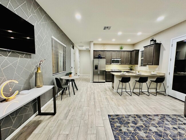 8060 S Desert Indigo Dr in Tucson, AZ - Building Photo - Building Photo