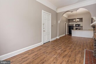 1311 N Calvert St in Baltimore, MD - Building Photo - Building Photo