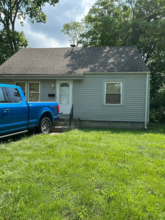 property at 1340 Kingsley Ave