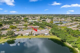 8757 Bella Vista Dr in Boca Raton, FL - Building Photo