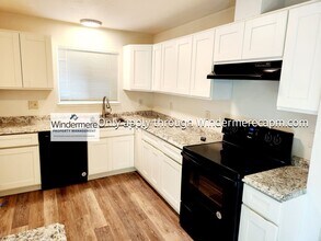 3752 Fielding Cir in Sacramento, CA - Building Photo - Building Photo