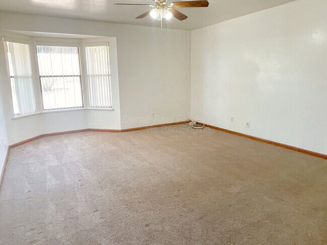 35424 N 15th Ave in Phoenix, AZ - Building Photo - Building Photo