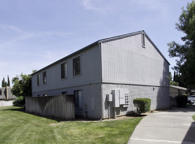 Cherry Glen Apartments in Woodland, CA - Building Photo - Building Photo