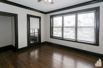 3822 N Drake Ave, Unit 3 in Chicago, IL - Foto de edificio - Building Photo