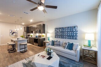 17169 Spencer Rd in Houston, TX - Building Photo - Building Photo