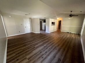 107 Pine Needle Dr in Hubert, NC - Building Photo - Building Photo