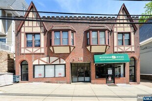 38 River Edge Rd in River Edge, NJ - Building Photo