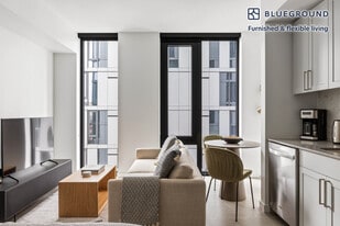 704 Spring St in Seattle, WA - Building Photo