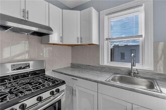 78 Old Oak Ave in Cranston, RI - Building Photo - Building Photo