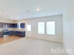 34885 Daisy Meadow Loop in Zephyrhills, FL - Building Photo - Building Photo