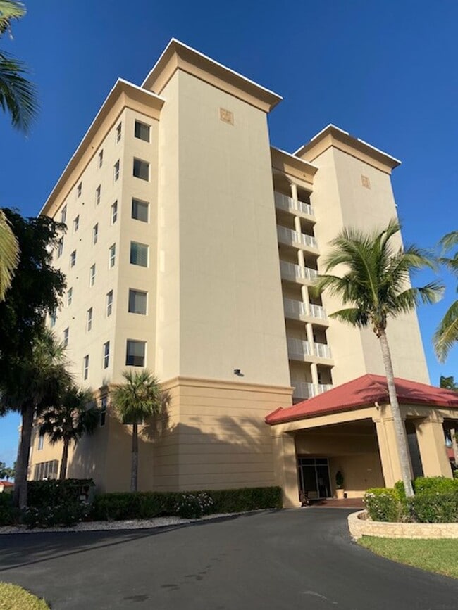 property at 15160 Harbour Isle Dr
