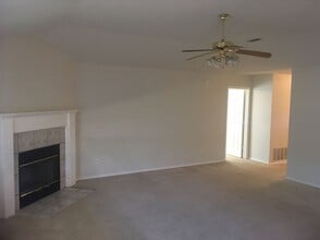 3611 Basset Dr in Killeen, TX - Building Photo - Building Photo